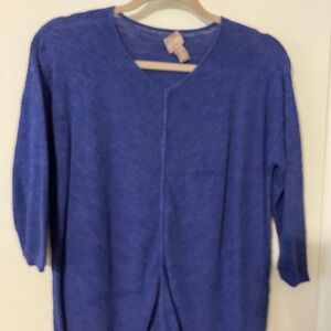 3/4 length sleeved top